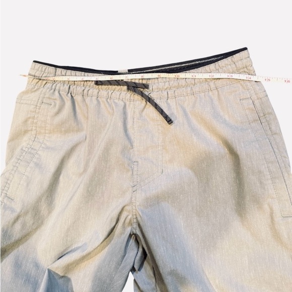 Kuhl Women's Gray Shorts - Picture 3 of 6